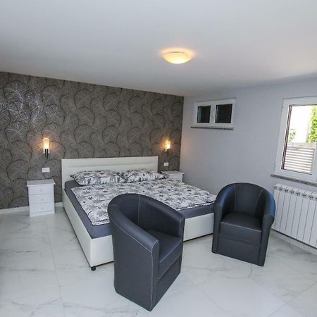 Apartment Alsia Porec Exterior photo